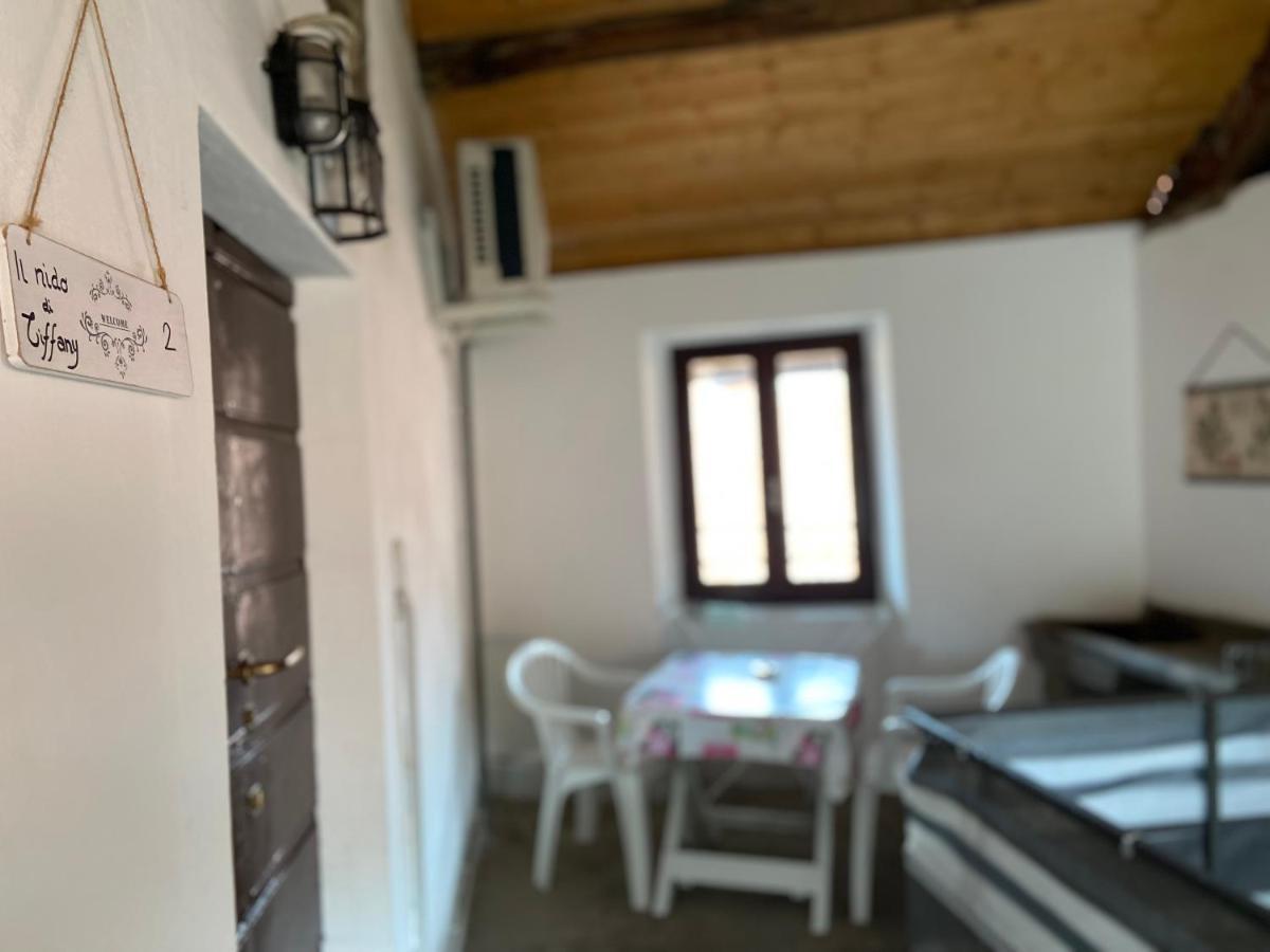 Il Nido Di Tiffany Leilighet Massino Visconti Eksteriør bilde